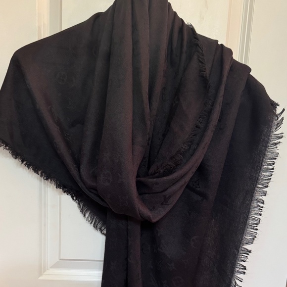 Louis Vuitton LV Vintage Black Monogram Cashmere and Wool Scarf- NWT - Picture 4 of 7